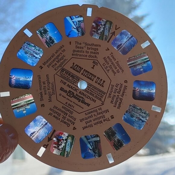 Vintage View Master Walt Disney The Magic Kingdom Main Street USA Reel - Picture 1 of 3